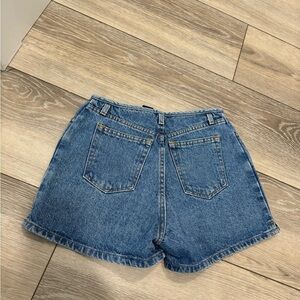 Vintage Y2K mid rise denim jean shorts